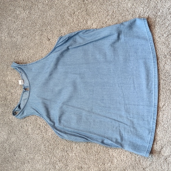 Old Navy Tops - Old Navy Blue Chambray Tank Size Medium